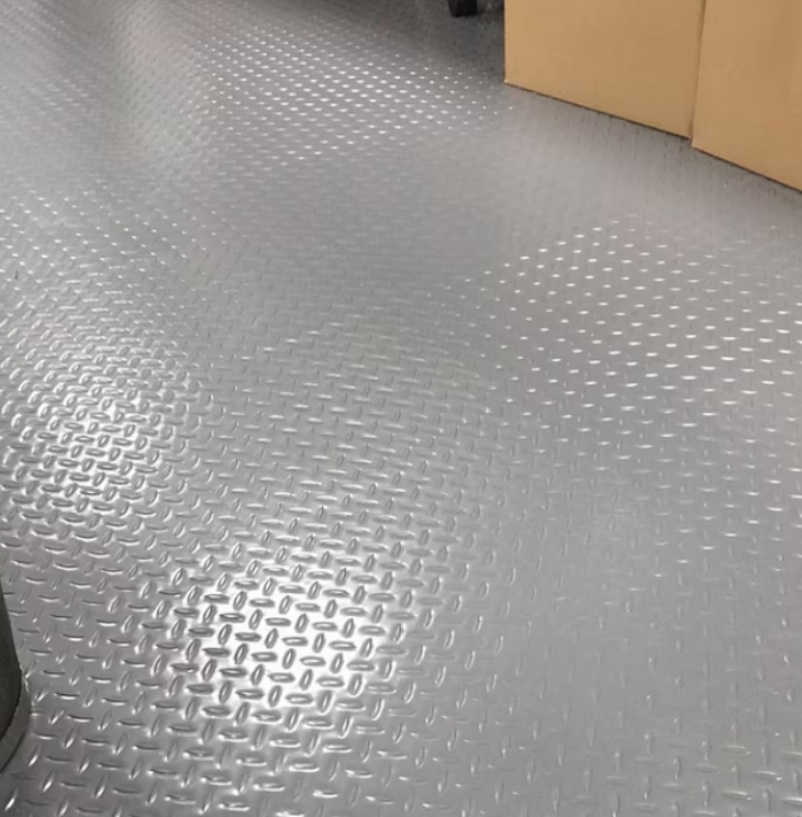 Diamond Tread PVC Garage Flooring Roll – 5ft x 20ft, 60mil Thickness, Heavy-Duty Waterproof Floor Protector